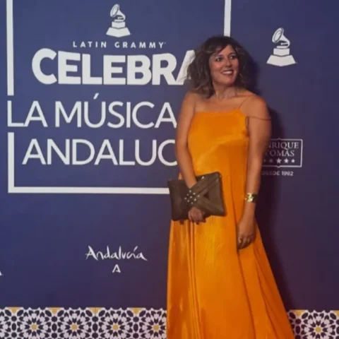 Bolso de piel exclusivo Flor de Musgo Latin Grammy 2025 Lucía Álvarez